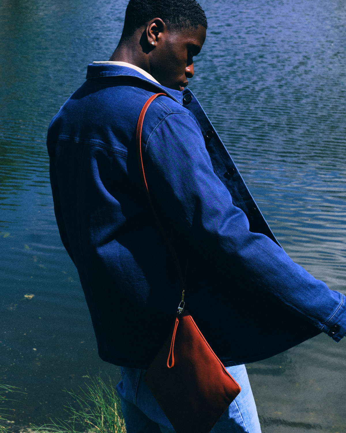 Denny Sachtleben will ‘Never Settle For Less’ — Jacket Octobre Éditions Shirt underneath Arket Shorts Carhartt Bag Malaika Raiss Archive 