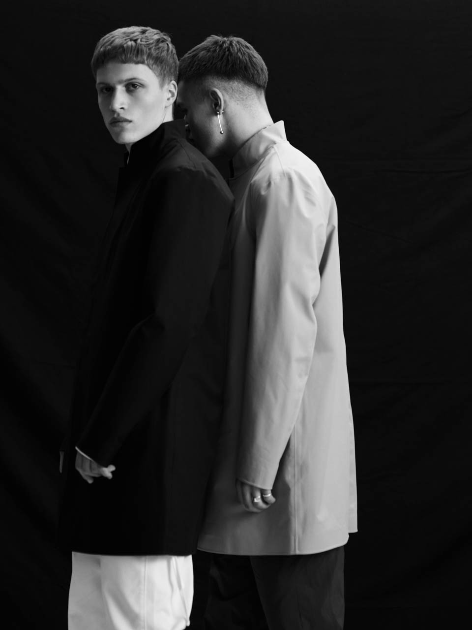 Dreamer — Left: Coat Aeance Trousers UNIQLO AND LEMAIRE / Right: Coat Aeance Trousers COS Earring Marjana von Berlepsch