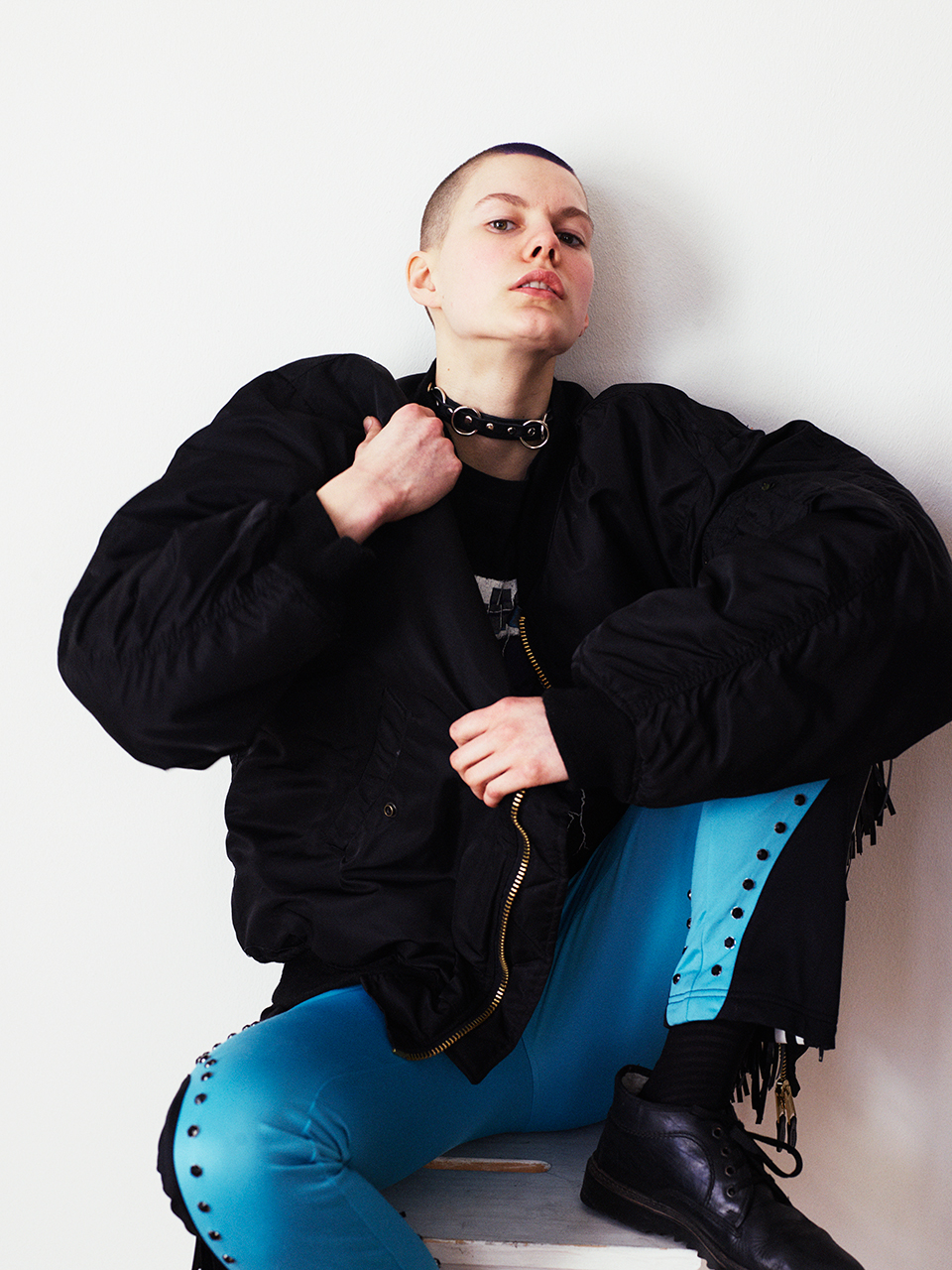 Unconditional — Bomberjacket & T-shirt Stylist’s Archive Sweatpants Adidas @ Was Ihr Wollt Berlin Choker Was Ihr Wollt Berlin Shoes Model’s own