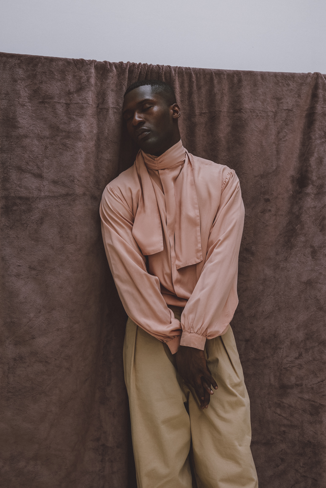 Alex &mdash; Shirt Vintage Trousers Closed