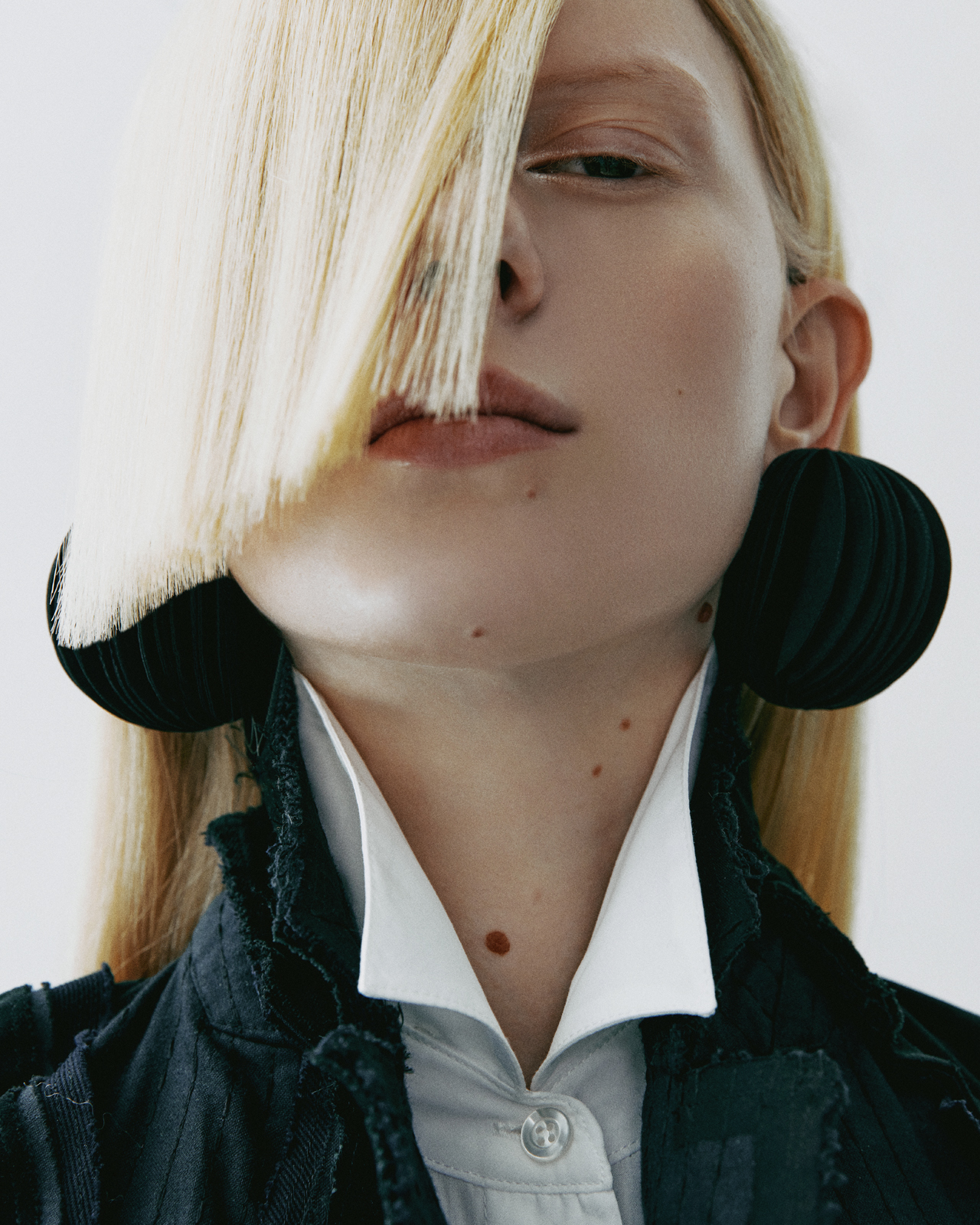 Call The Moon — Jacket  Dolcesenza Earrings  Chocheng