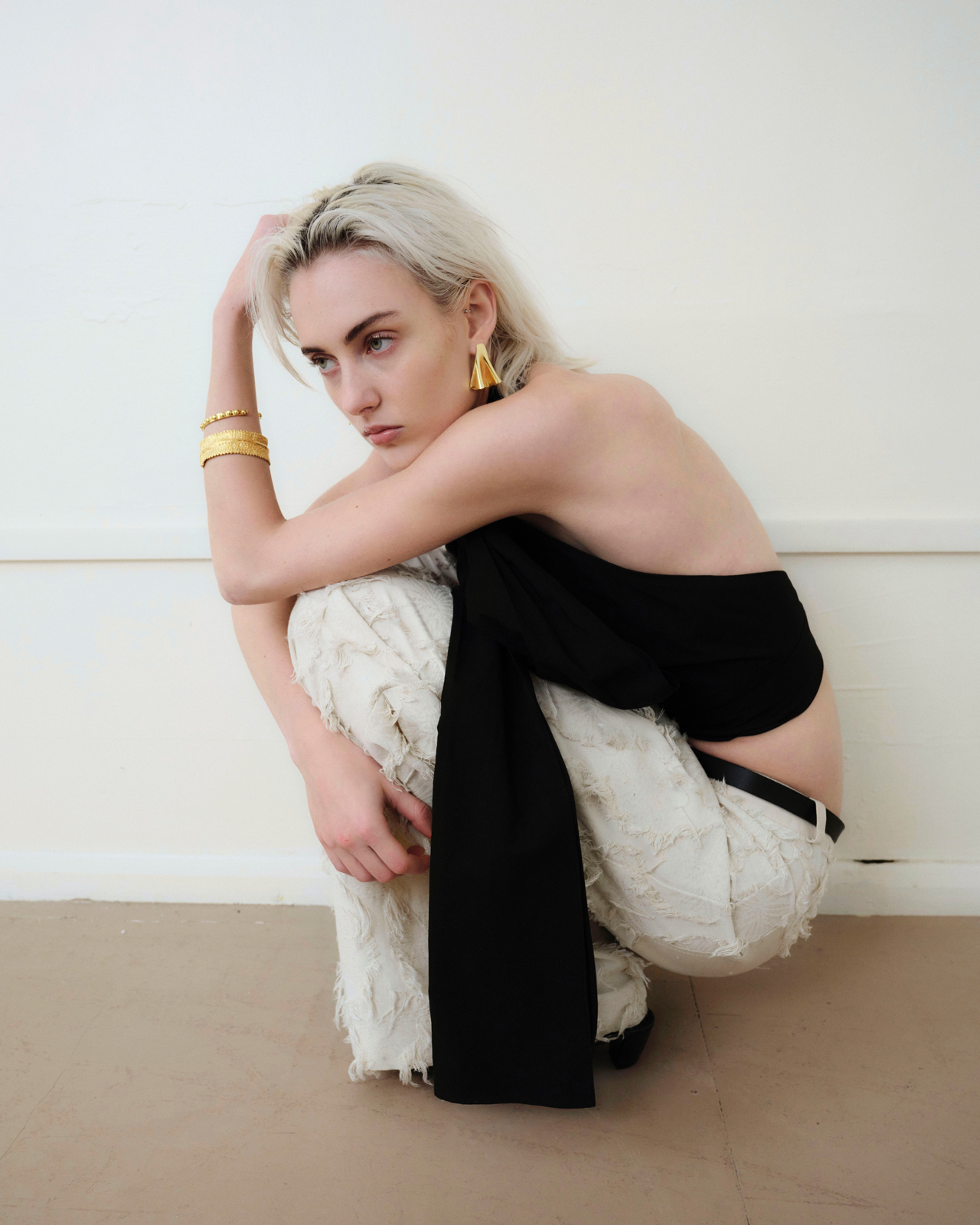 Out Of State — Trousers Oiza Top Raquette Shoes & Belt Marsell Jewellery Ysso
