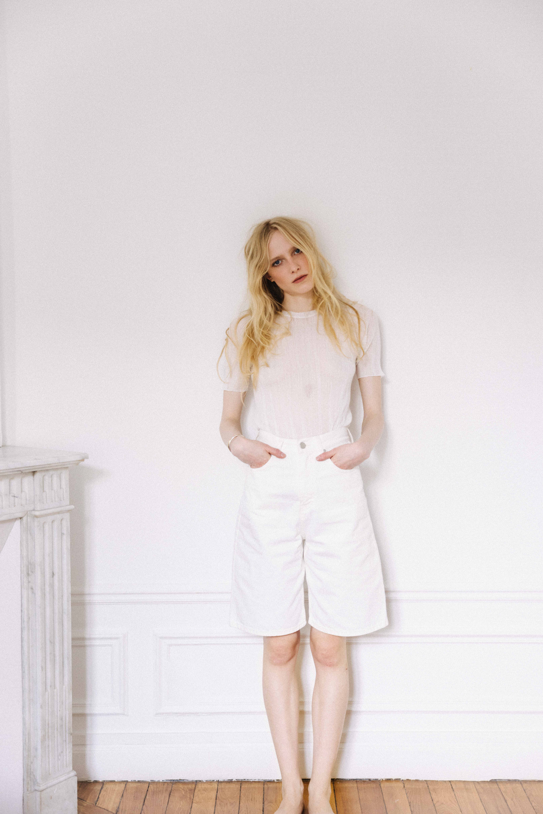Un Jour Blanc — Short ADN top Vince ring & earring ATL