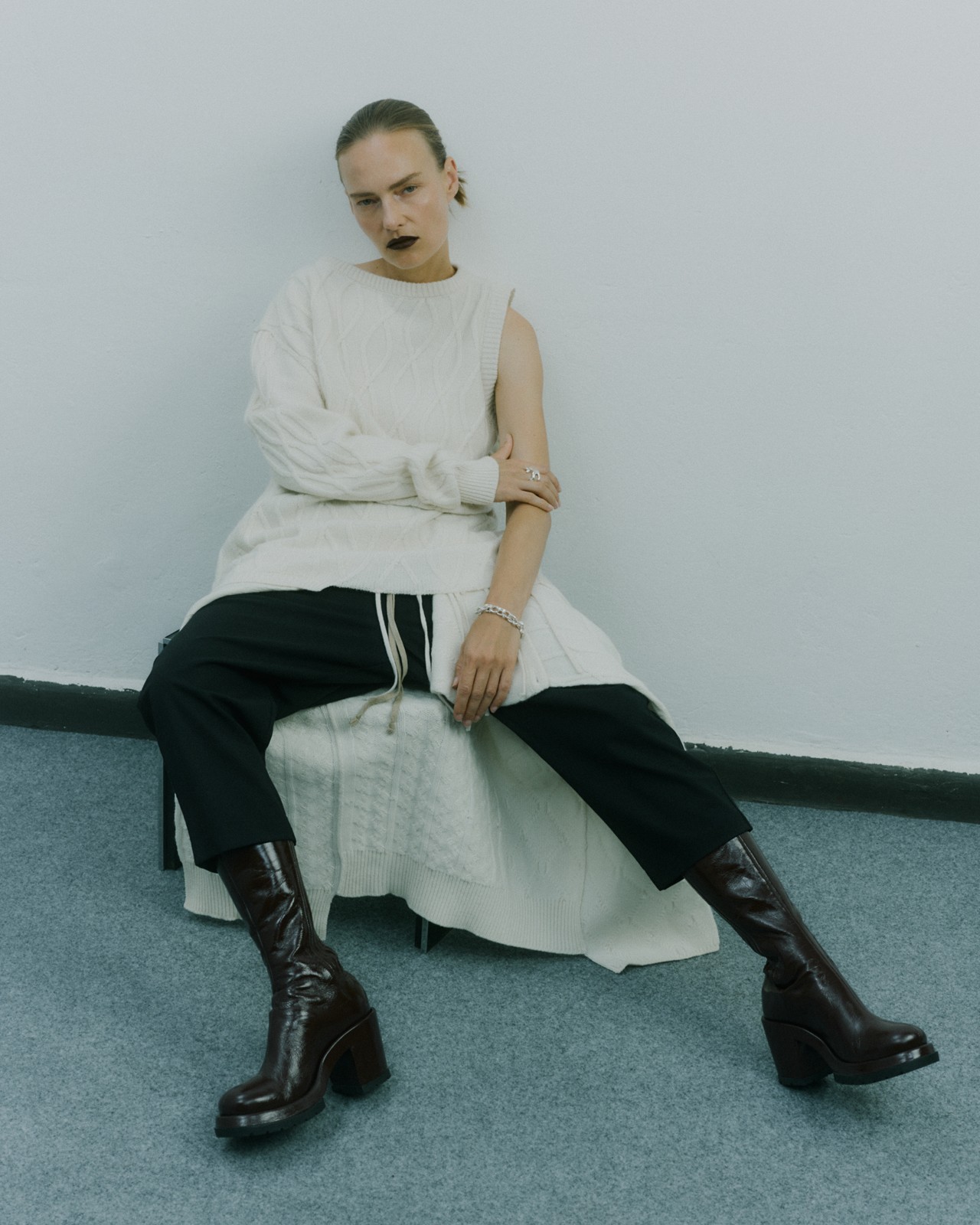 Ania — Knit & knitted Skirt Zona20 Trousers Rick Owens Boots Sapio Bracelet & Ring Ildar Wafin
